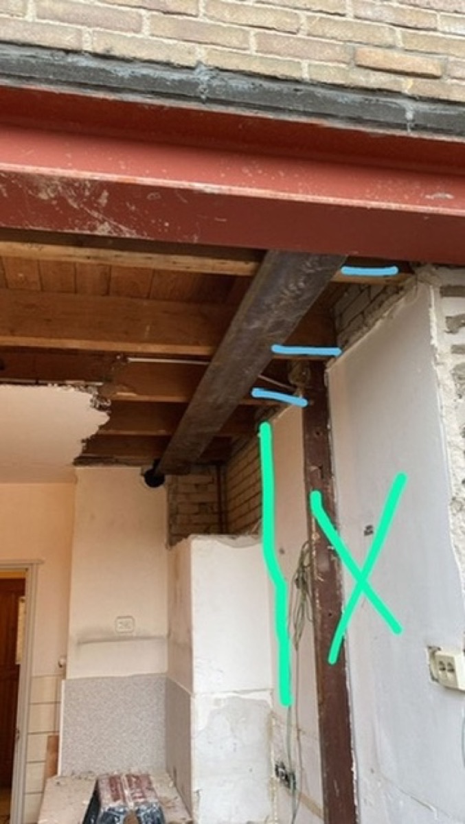 Detail van stalen balk en oplegging door De Bouw Baron